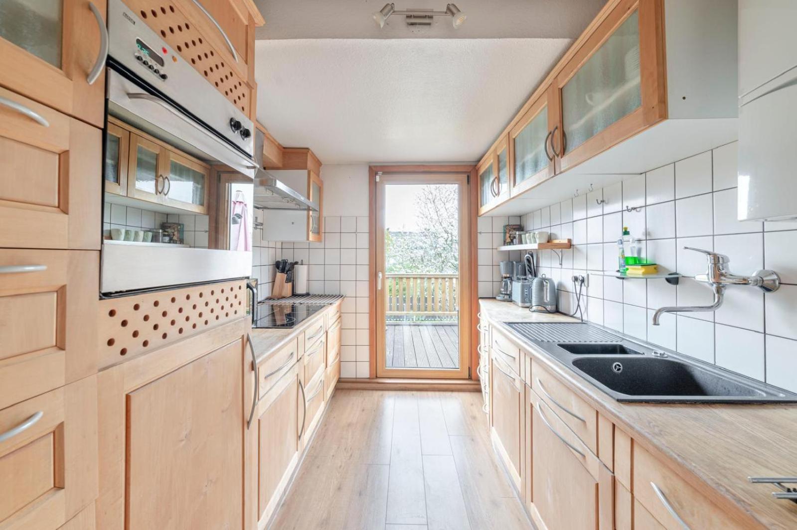 Cozy Villa With Garden, Balcony And Parking Area In Duesseldorf Ngoại thất bức ảnh