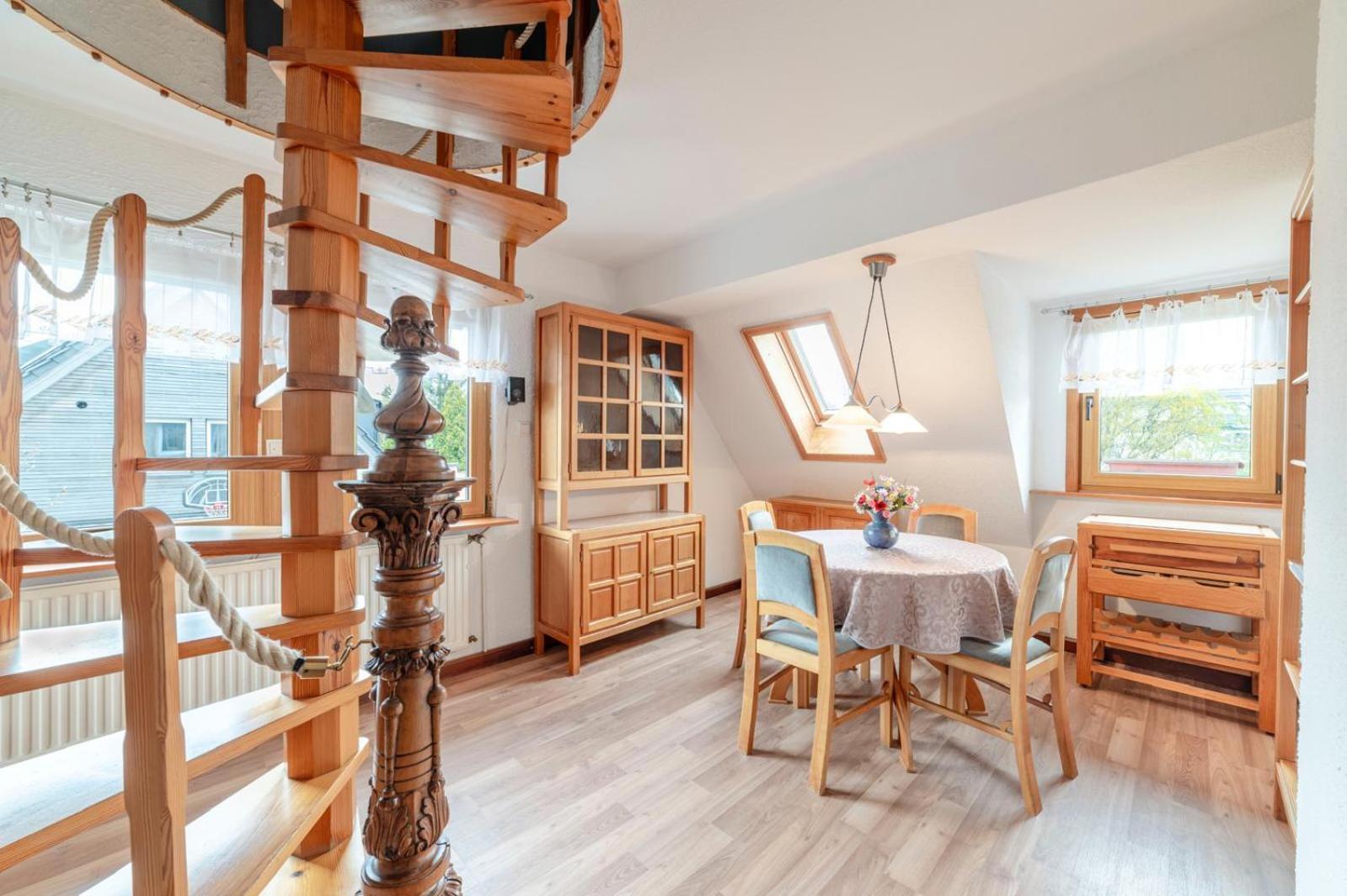 Cozy Villa With Garden, Balcony And Parking Area In Duesseldorf Ngoại thất bức ảnh