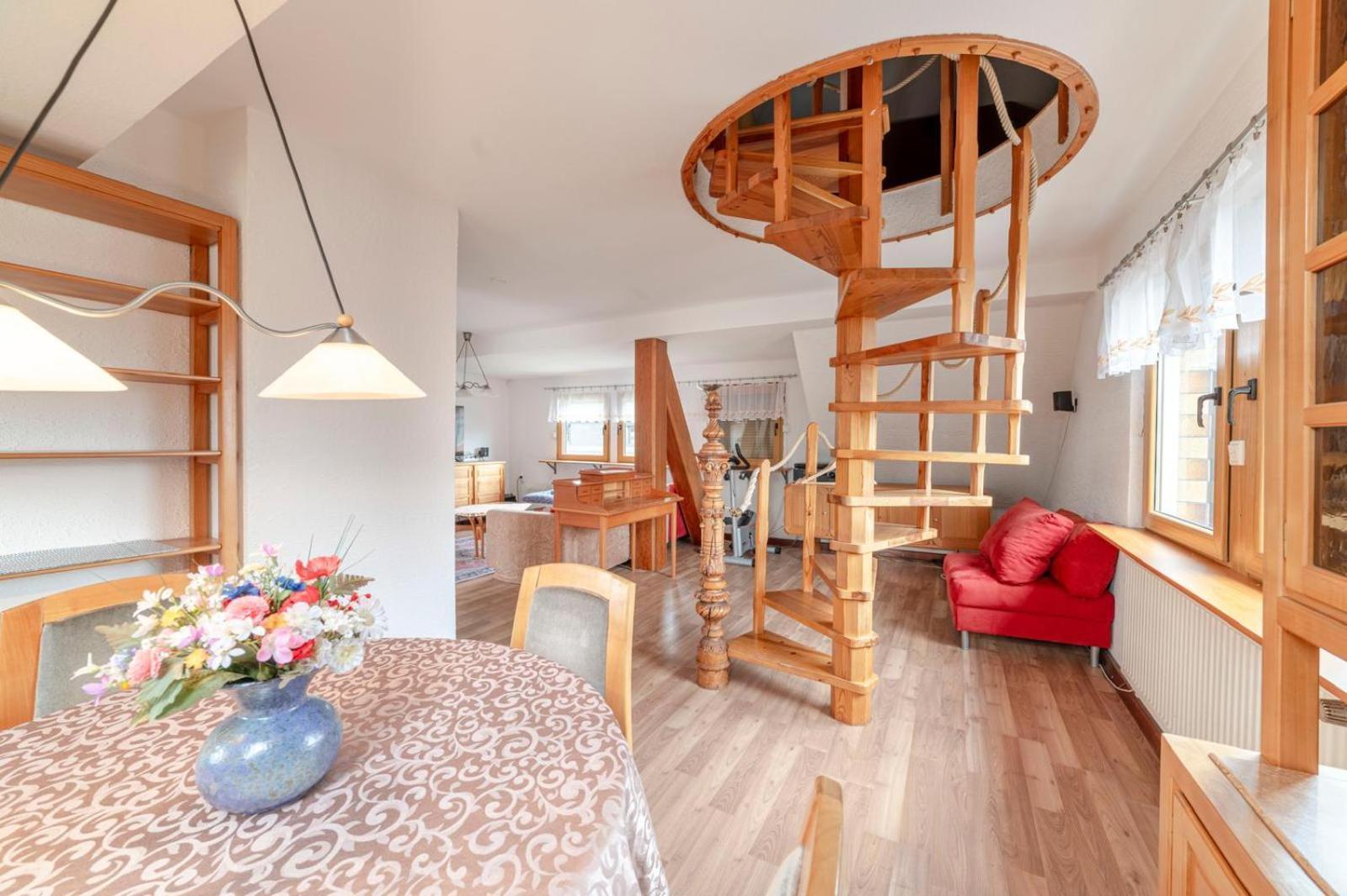 Cozy Villa With Garden, Balcony And Parking Area In Duesseldorf Ngoại thất bức ảnh